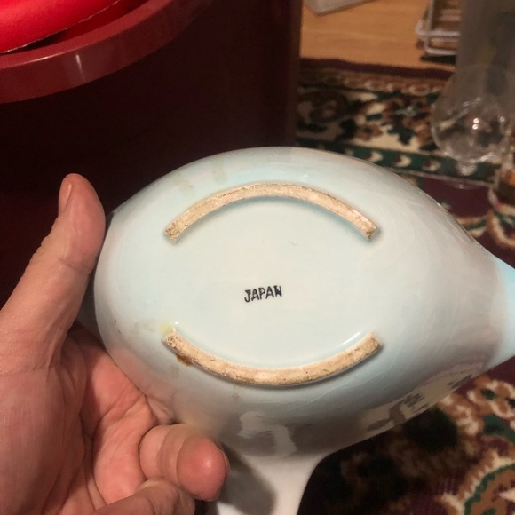 Vintage ceramic gravy Separator with Handle- hand painted vegtables. Great shape - Picture 7 of 8